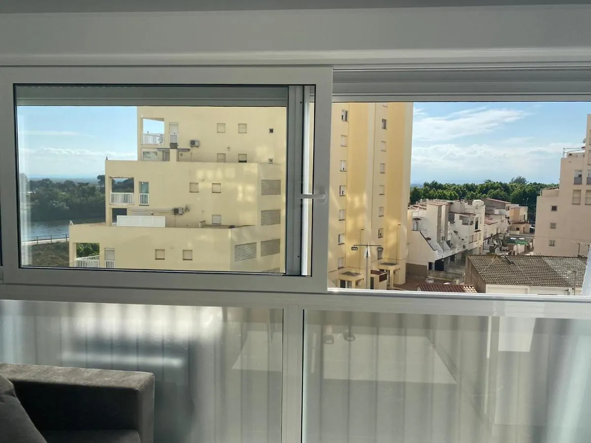 Apartmán Gloria Crespo Primera Linea De Mar, Karina Empuriabrava
